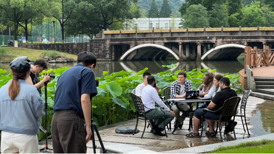 央视联合温州市海外传播中心摄制!纪录片《我在温州学非遗》登陆CCTV4