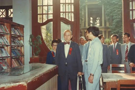 这位商界奇才,续写新会人的书香梦!