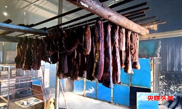 徐元刚一行到福泉调研刨汤腊肉发展,齐心协力助推乡村振兴