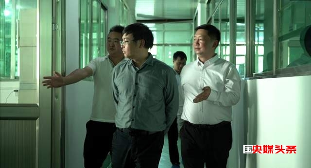 徐元刚一行到福泉调研刨汤腊肉发展,齐心协力助推乡村振兴