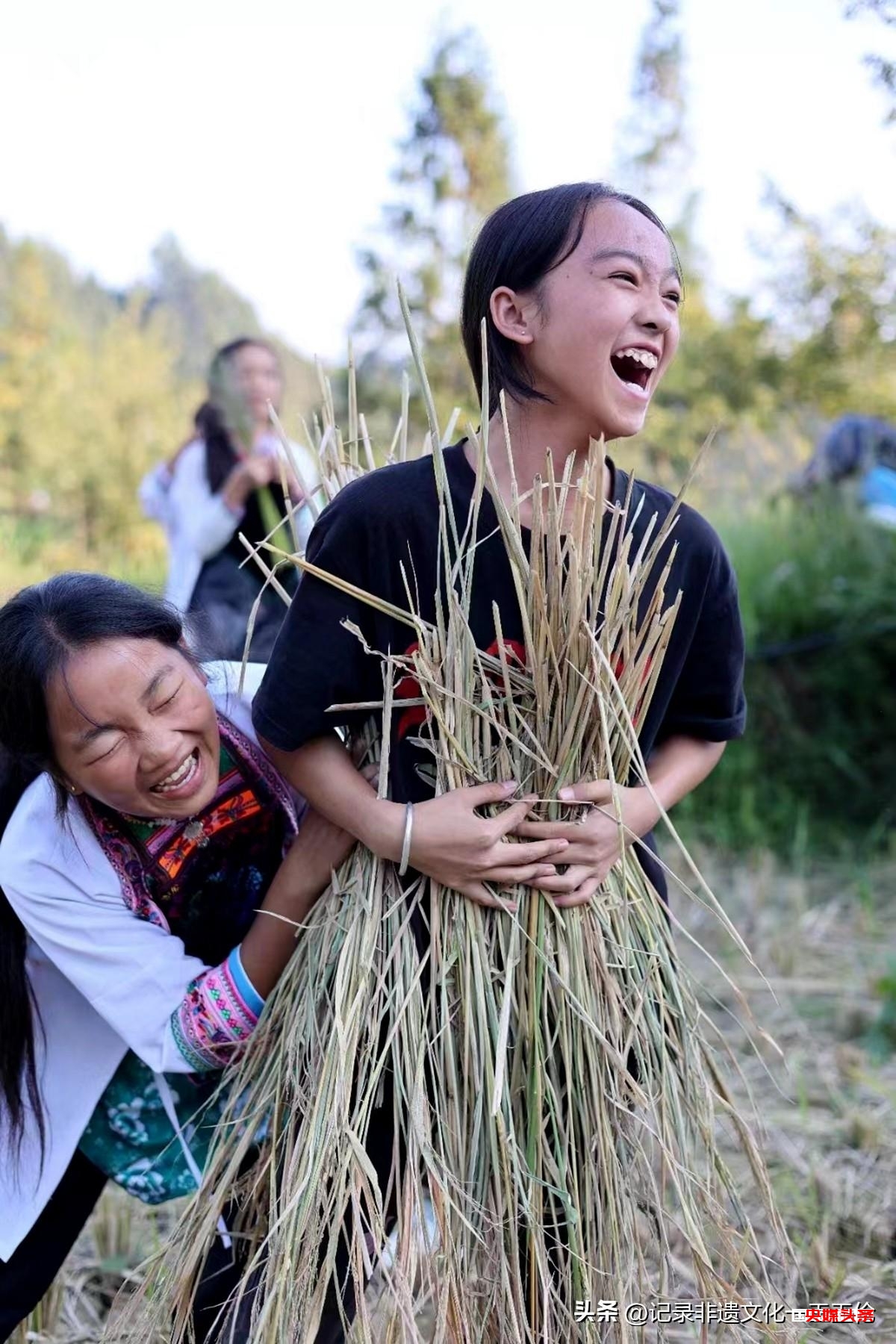 吴凤英:用歌声美丽四季