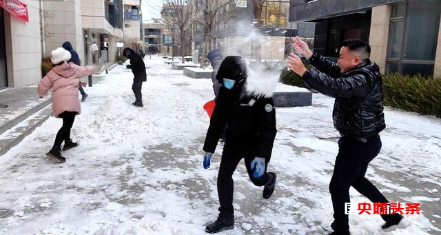 运动点燃激情,团结凝聚力量,展示驻外形象