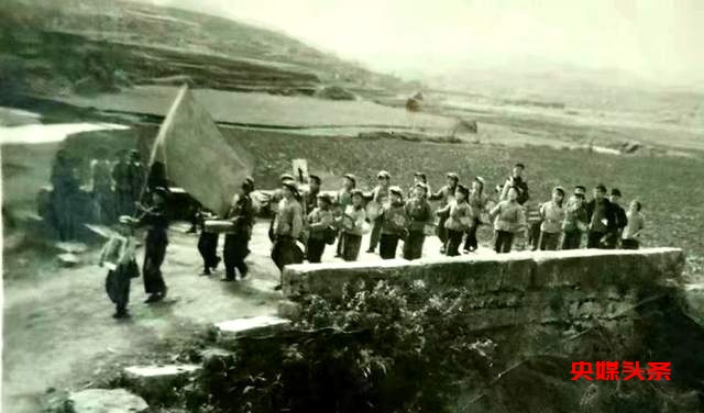 毕节八小红小兵宣传队,不忘初心,传承六十年经典,燃爆毕节山城