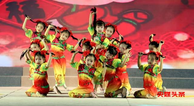 贵州从江县:“乡约村光大道”周赛才艺比拼,精彩连连