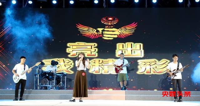 都柳江畔,秋意浓情更浓:从江“村光大道”月赛燃爆銮里大道