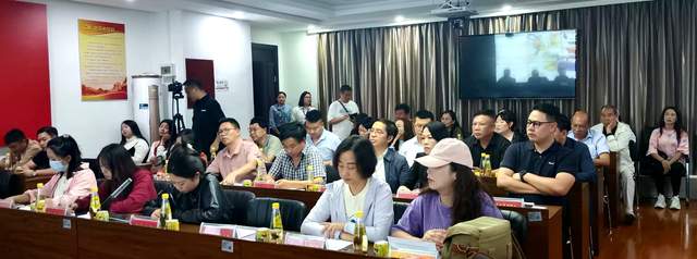 贵州(国际)刺梨品牌文化推广活动吉祥物“福甜甜”在凉都六盘水举行发布会