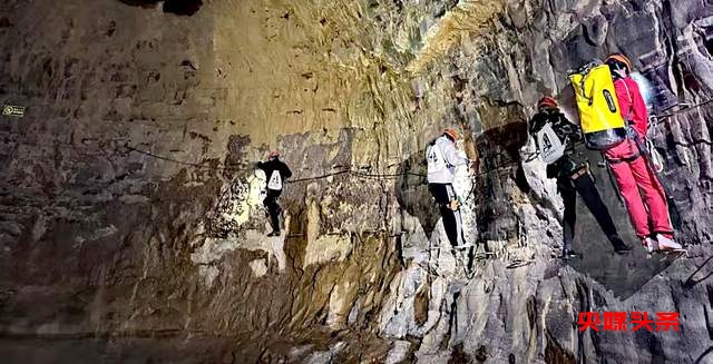 贵州神秘探险:银河洞飞拉达之旅,揭秘地心奇遇