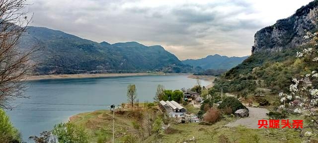 春游金沙·乌江红韵：历史与现代的交织，心灵的洗礼