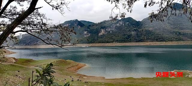 春游金沙·乌江红韵：历史与现代的交织，心灵的洗礼