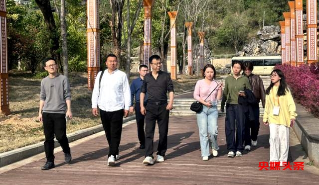 邂逅山水秘境，探访坡豪湖的生态之美与露营新风尚