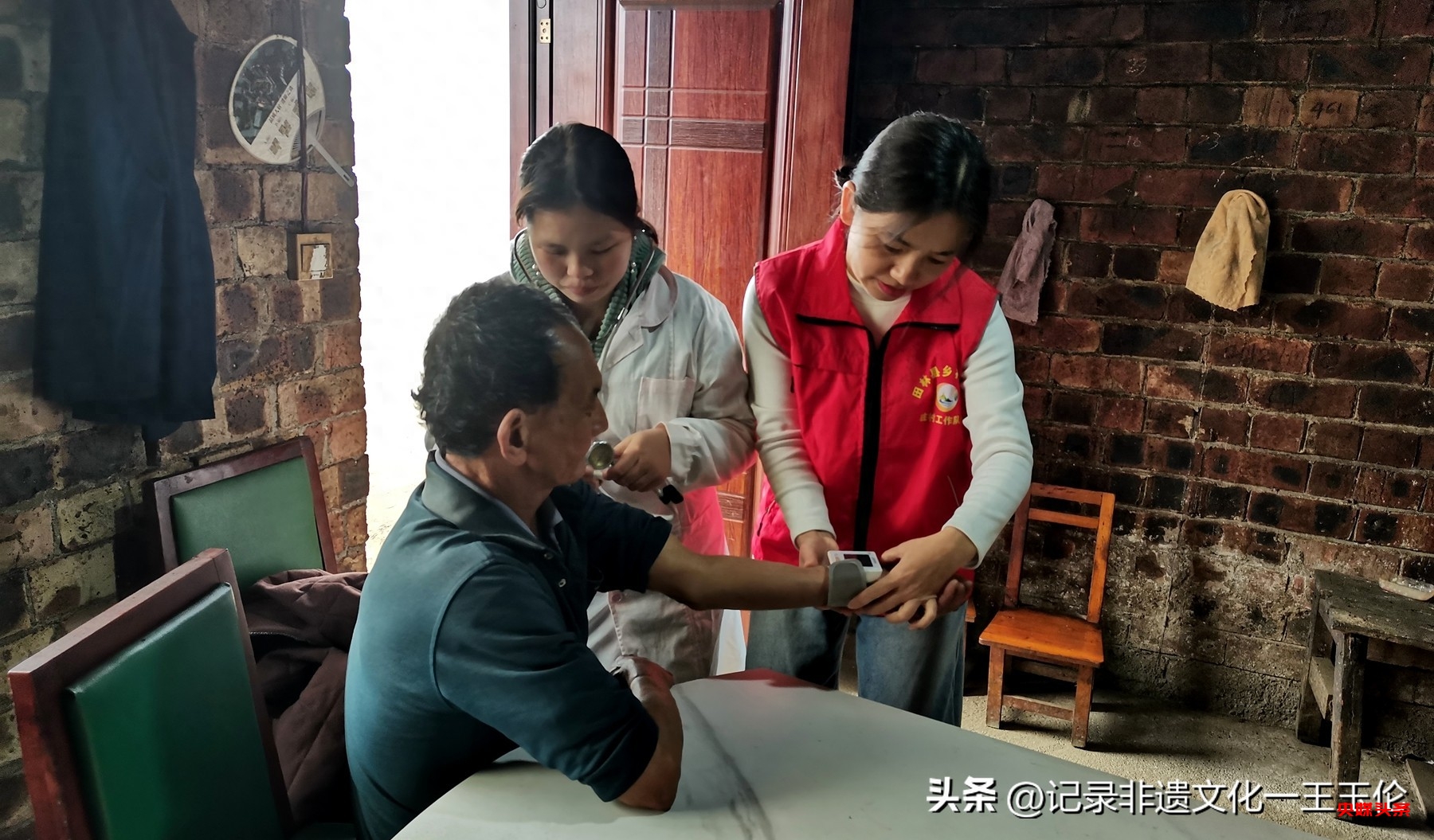 黄冬梅：用医学知识与无私奉献诠释乡村振兴担当