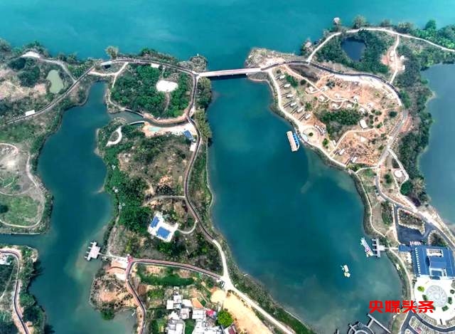 在被誉为“坡豪千岛湖”的秘境中，垂钓盛宴已燃情开启！