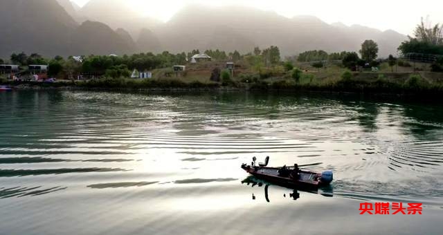 在被誉为“坡豪千岛湖”的秘境中，垂钓盛宴已燃情开启！