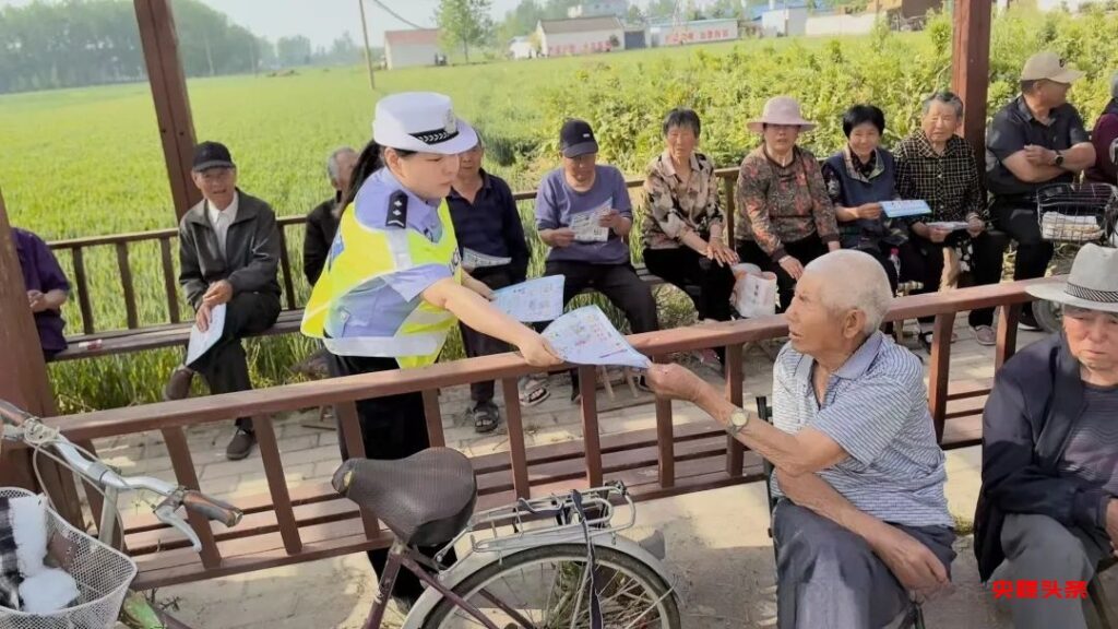 春耕农忙种希望，交通安全筑坚墙