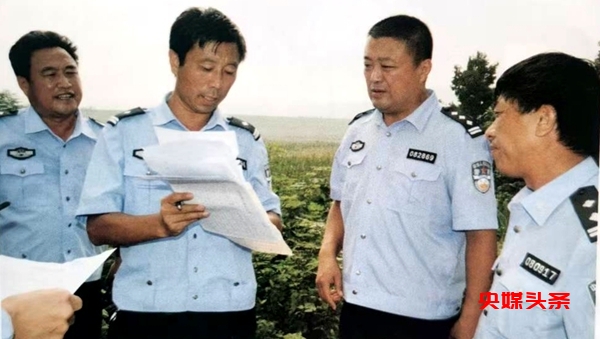 淅川县公安局：警徽闪耀移民路