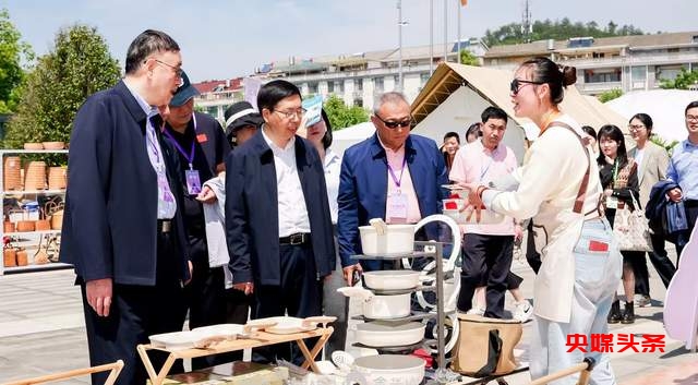 四链融合启新篇 全景生态展芳华 ——2025中国国际露营大会在浙江金华山举行