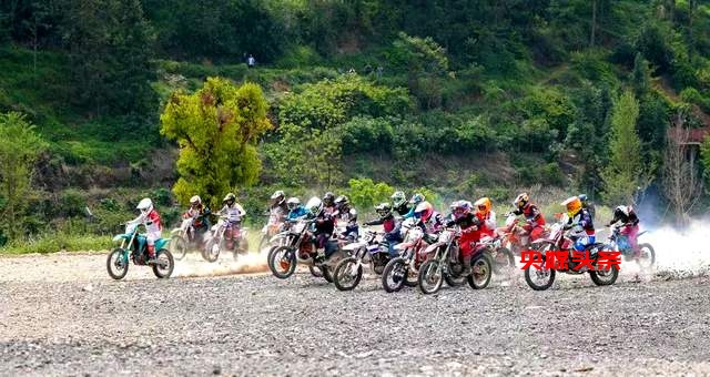 2025年“五一”黄金周：从江县变身欢乐海洋，民俗文化与自然风光引爆旅游热潮