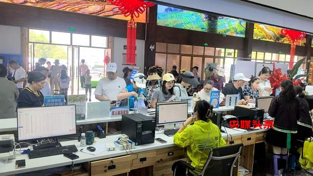 2025年“五一”黄金周：从江县变身欢乐海洋，民俗文化与自然风光引爆旅游热潮