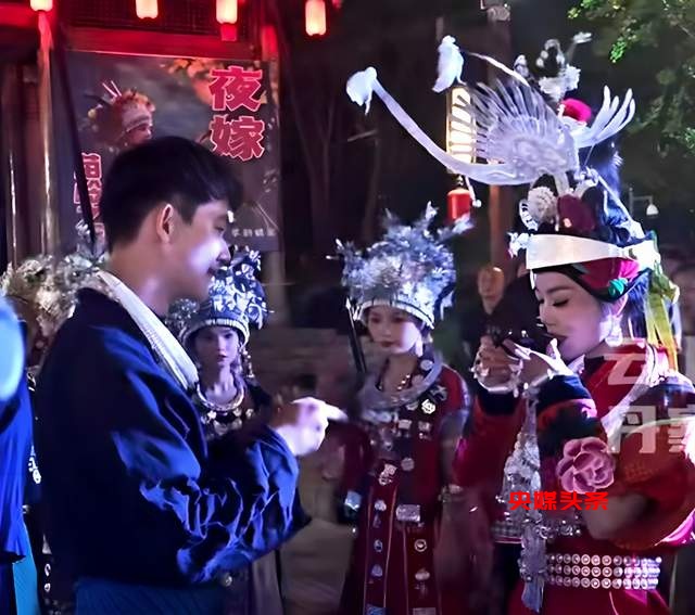 丹寨县：花海登山，夜嫁苗情，非遗文化燃爆这个春天！