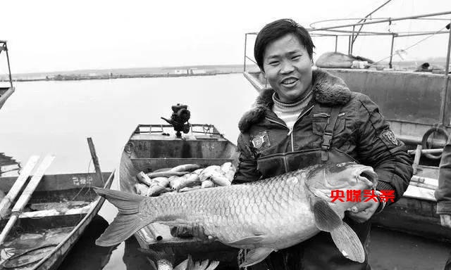 宋辉镜头中搬迁移民的故事