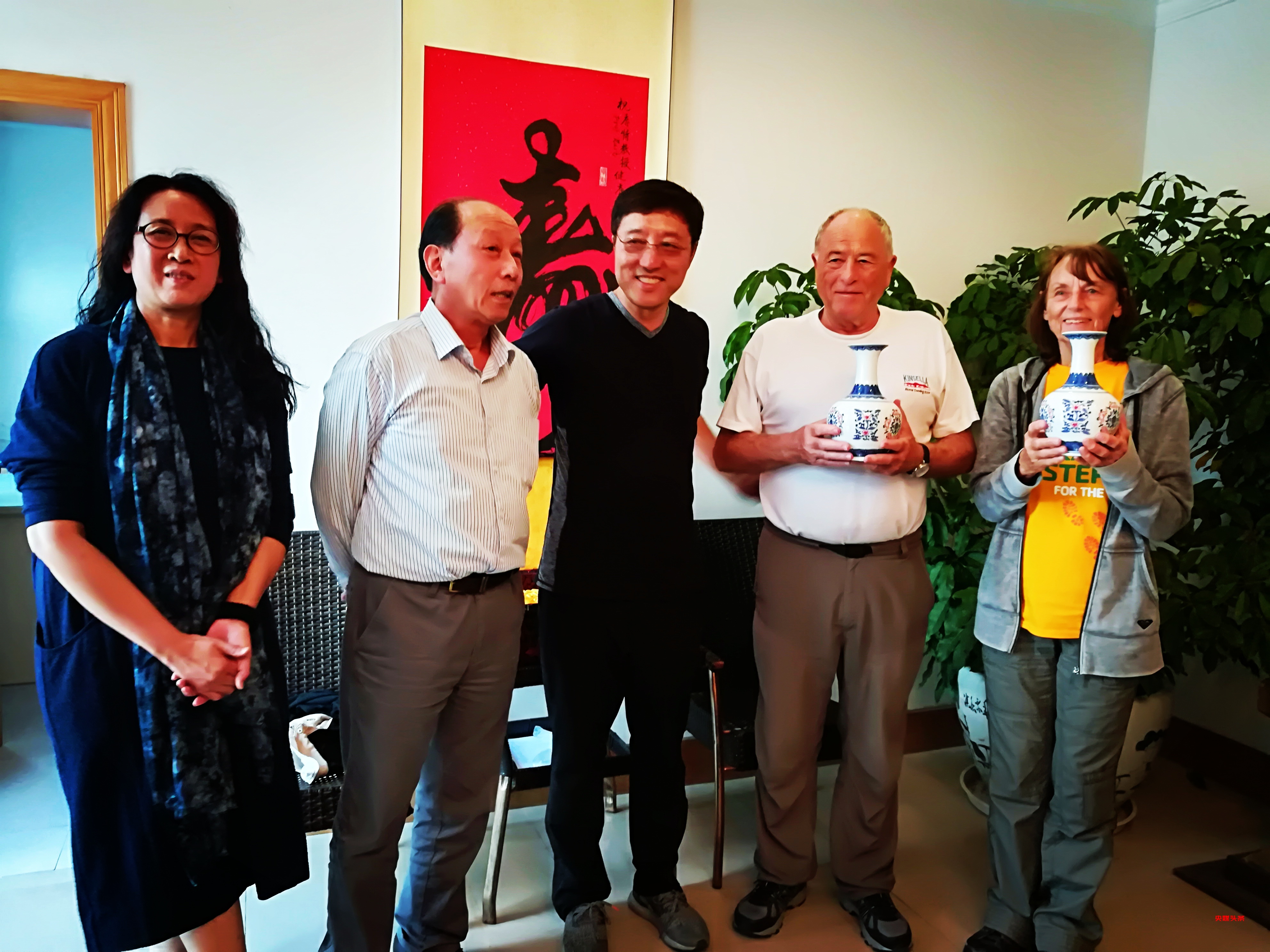 跨越千年的对话：陈子久用科学验证傣医古方奇迹