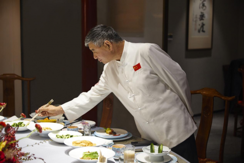 半生烟火调鼎鼐 一生二合授薪传——记资深级中国烹饪大师李志顺