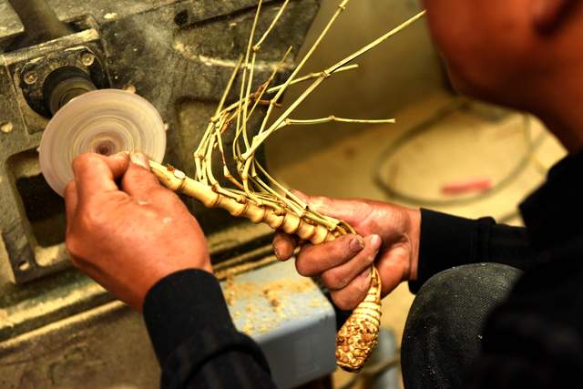 朱才美：创新与传承“竹烟斗”助推乡村振兴焕发新的生机与活力