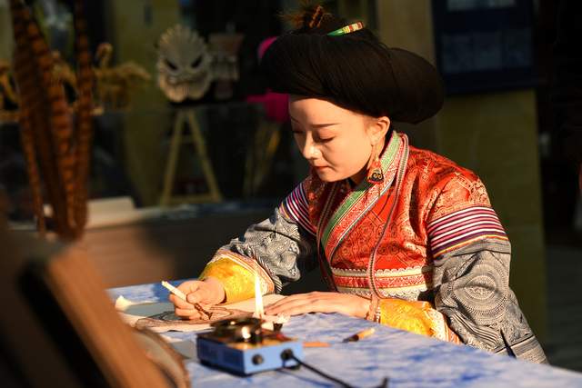 熊兆美：坚守蜡染传承与创新让非遗传承“活起来”