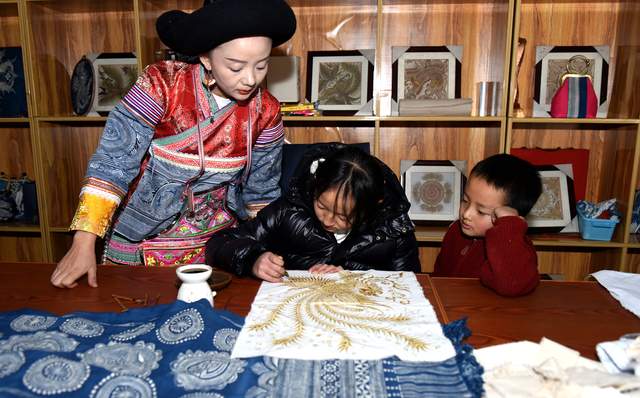 熊兆美：坚守蜡染传承与创新让非遗传承“活起来”