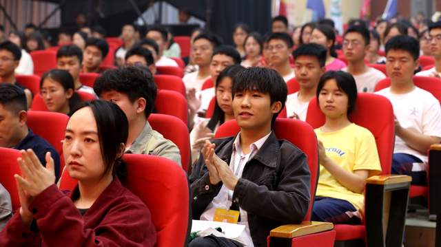 贵州省大学生歌唱比赛燃爆绥阳，青春与山水共谱华章