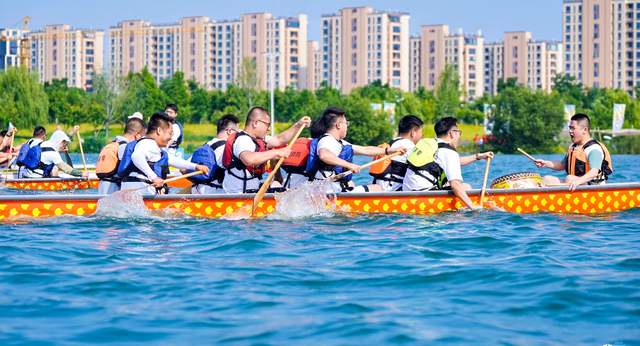 龙舟竞渡战鼓擂！衢江两岸万人空巷见证水上巅峰对决