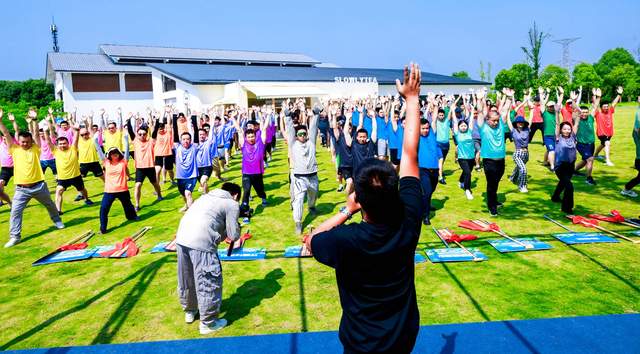 杭州湘湖龙舟赛圆满落幕，端午市集与水上运动嗨翻天！