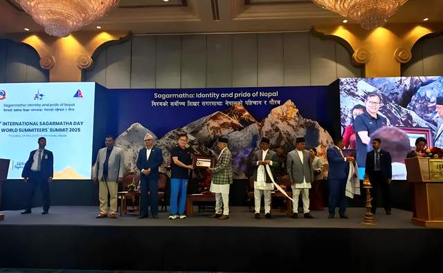 中国露营之家闪耀尼泊尔萨加玛塔日庆典，开启中尼户外运动新篇章