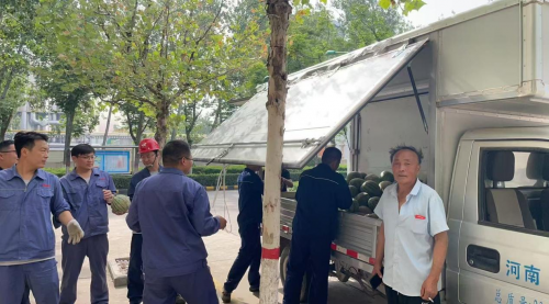 河南安阳：瓜熟蒂落愁销路 驻村帮扶显担当