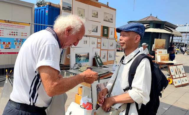 当东方墨韵邂逅欧陆风情，非遗茫父颖拓惊艳欧洲！