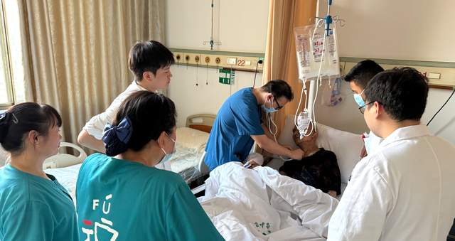 从农村妇女到"最美护工" 她用行动诠释大爱无疆