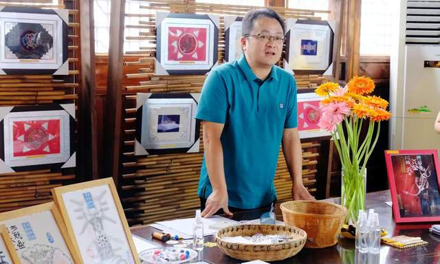 银拓非遗技艺走进都匀 市民体验传统艺术魅力