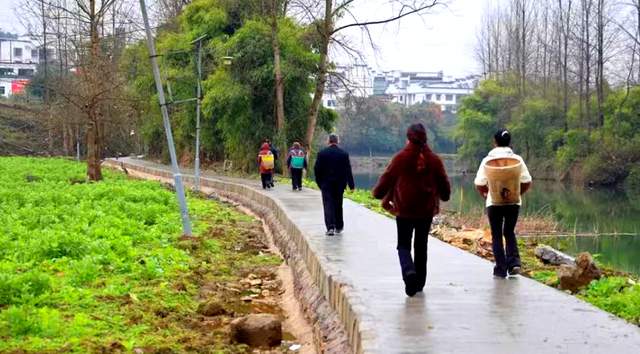 罗永霞：一位普通大妈的非凡善举她用爱温暖了整个社区