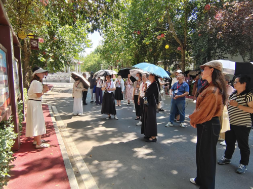 共鉴乡村振兴路 携手同行新征程——高校领导与专家走进新乡县东大阳堤村