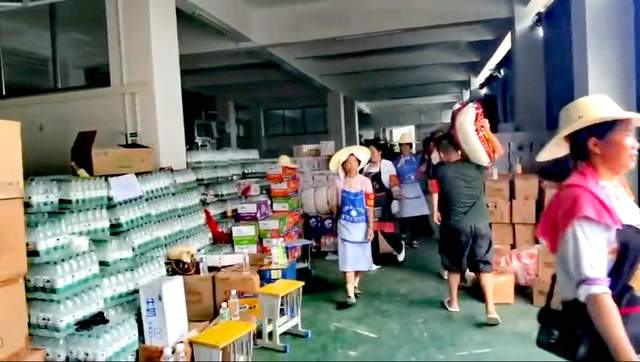 爱心直通车驶向榕江：贵阳人民用行动诠释大爱无疆