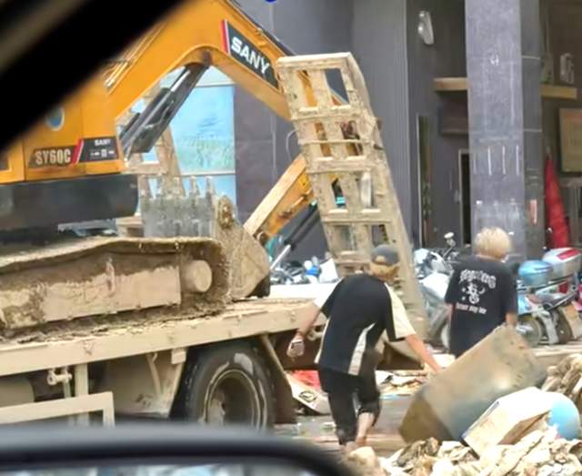 榕江洪灾大救援：团结之光穿透阴霾，照亮希望之路