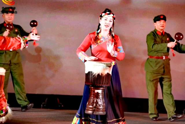 从音乐学院到世界舞台：李艳琴的音乐追梦记