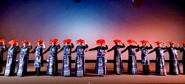 从音乐学院到世界舞台：李艳琴的音乐追梦记