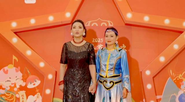 从音乐学院到世界舞台：李艳琴的音乐追梦记