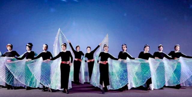 从音乐学院到世界舞台：李艳琴的音乐追梦记