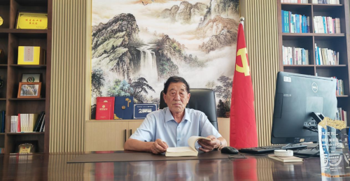 有勤为峰——记华西集团创始人崔勤峰