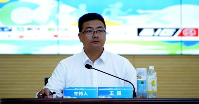 萌翻全场！六盘水马拉松吉祥物"凉凉"首次亮相