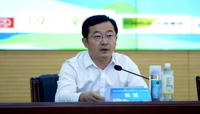 萌翻全场！六盘水马拉松吉祥物"凉凉"首次亮相