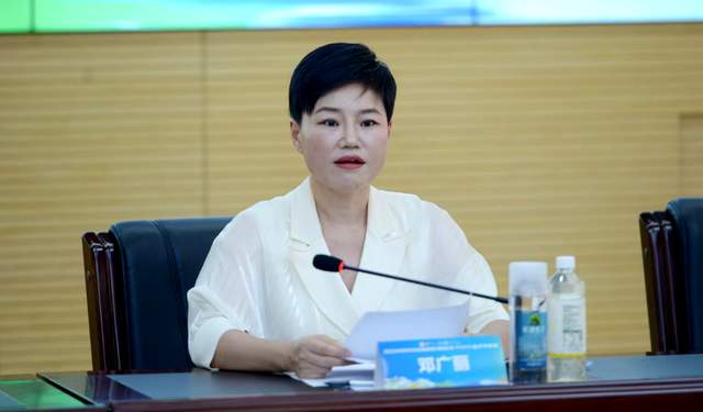 萌翻全场！六盘水马拉松吉祥物"凉凉"首次亮相