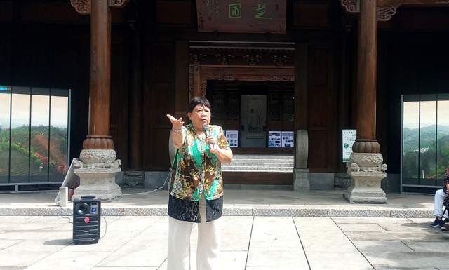 非遗传承新篇章:贵阳学生颖拓展惊艳艺术圈